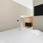 La Maison D'elite - Repubblica - M3 Wi-fi شقة ميلان